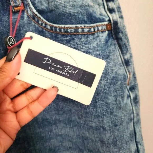 90s Fit Straight fit Denim Rip Jeans - Dark Wash - Picture 3 of 7